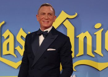 El actor Daniel Craig recibe la misma condecoración que James Bond