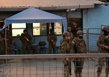 Nuevos enfrentamientos registrados en cárcel de Ecuador en donde una revuelta dejó 13 muertos recientemente