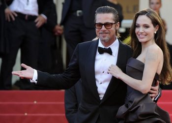 Angelina Jolie detalla supuestas agresiones de Brad Pitt en documentos judiciales