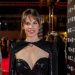 Hilary Swank revela que está embarazada de mellizos a sus 48 años