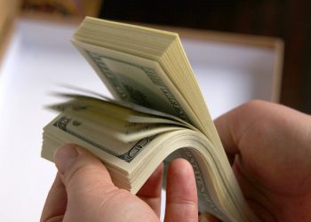Salvadoreños recibieron $5,689.3 millones de remesas hasta septiembre