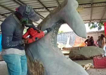 Apastepeque, anfitrión de esculturas de piedra y de madera