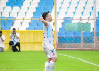 «Papá les desea un feliz día del niño», la contundente frase que escribió Fito Zelaya tras derrotar 3-1 a FAS