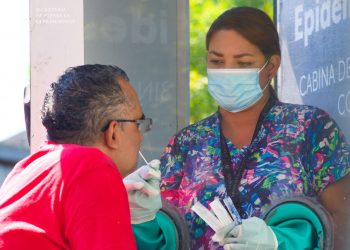 El Ministerio de Salud desarrolla tamizaje comunitario en la colonia Zacamil
