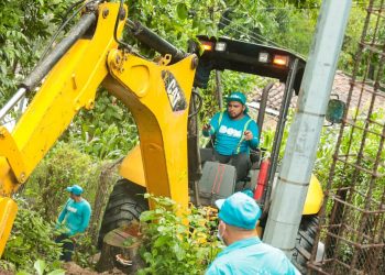 Dirección de Obras Municipales brinda apoyo en atención de emergencias provocadas por la depresión tropical julia