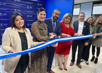 Consulado general en Houston inaugura kiosco informativo del BFA