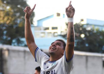 Video: El golazo de Álex Larín que decidió el clásico guatemalteco