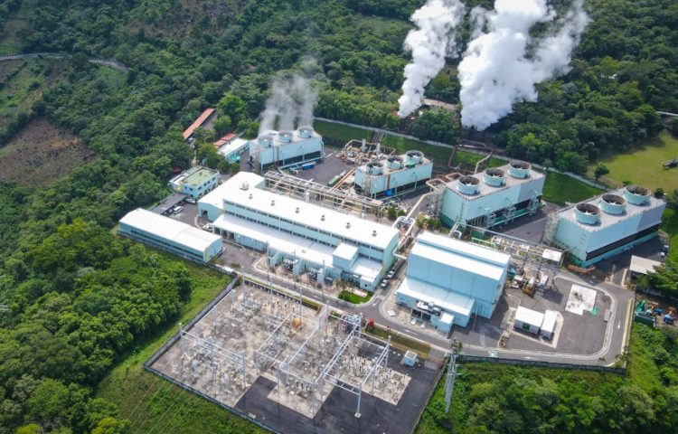 La CEL busca expandir la generación de energía hidroeléctrica para satisfacer la demanda local e internacional.