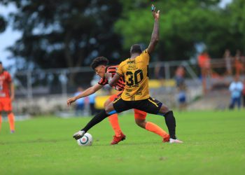 Gran remontada de Platense y alcanzó el liderato junto a Jocoro
