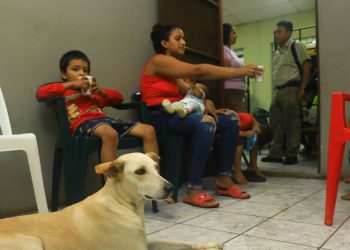 Más de 15 familias fueron evacuadas y albergadas en Casa de la Mujer Cangrejera, La Libertad