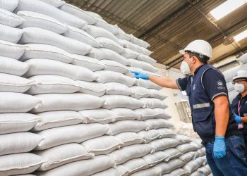 Defensoría del Consumidor verifica precios de granos básicos en diferentes zonas de El Salvador