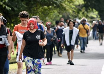 «No vengan a la frontera»: Estados Unidos advierte que seguirá expulsando a los venezolanos que lleguen por tierra