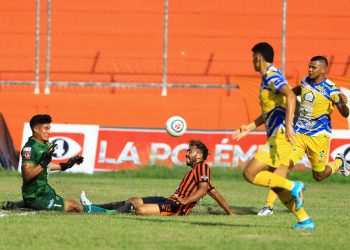 Santos Ortiz, volante de Águila: «Ratificamos el buen momento del equipo»