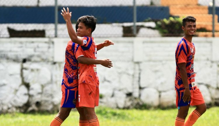 El AD Cuscatleco derrotó en casa al CD Usulután por 2-1 y se clasificó para la fase de cuartos de final. Fotos/INDES