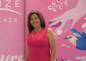 «El amor de la familia y la fe en Dios son los pilares que nos acompañan en esta batalla», Lisselot Troconis, sobreviviente de cáncer de mama