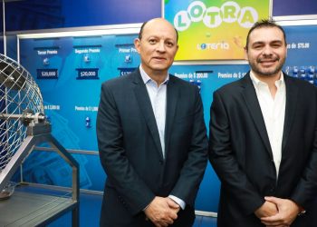 Lotería celebra dos años de «Diario El Salvador»