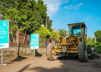Dirección de Obras Municipales mejora vías en El Tránsito y entrega calles renovadas en Santa Elena