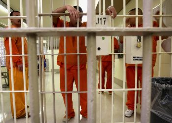Autoridades estadounidenses impiden a inmigrantes detenidos acceso a un abogado
