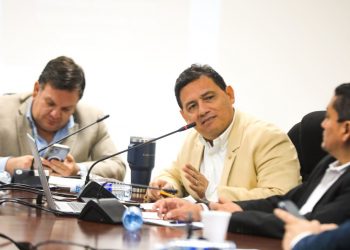 Gobierno de El Salvador transformará con inversión el sistema educativo