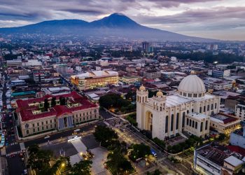 Gobierno minimiza impacto de «shocks» económicos internacionales