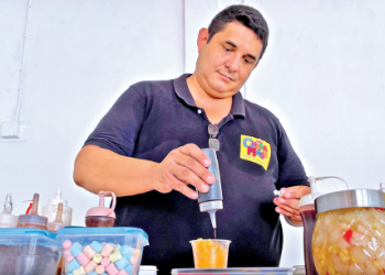 Jaime emprendió con la venta de minutas «gourmet»