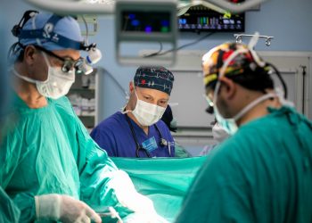 Hospital de Niños Benjamín Bloom inaugura jornada de cirugías cardiovasculares