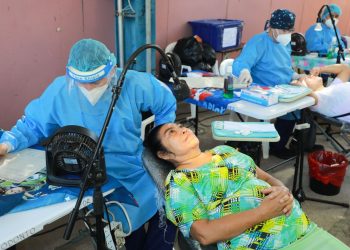 Fosalud brinda jornada médica gratuita en barrio La Vega, San Salvador