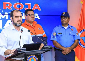 Más de 2,000 personas han sido evacuadas en El Salvador por el impacto de la tormenta Julia