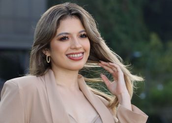 «La radio es el medio para conectar con la gente, transmitir emociones y compartir experiencias», Gabriela Zelaya, locutora salvadoreña