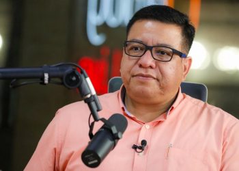 Gobierno de El Salvador ha entregado más de 15 mil paquetes alimenticios a familias afectadas por la tormenta Julia