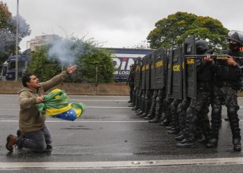 Equipos de Lula y Bolsonaro inician el jueves transición mientras remiten protestas en Brasil
