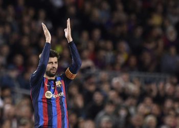 Gerard Piqué se despide del Barcelona bañado de aplausos y agradecimiento de la afición