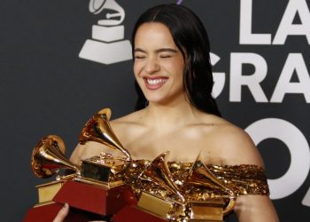 «Motomami», de Rosalía, triunfa en unos Grammy Latinos que se rinden ante Jorge Drexler