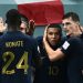 Francia inicia su defensa del título con un contundente 4-1 sobre Australia