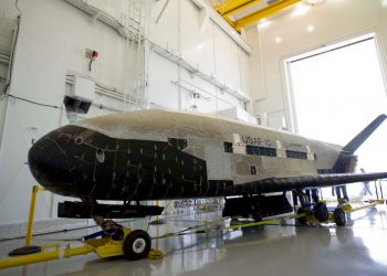 Dron militar de EE. UU. regresa a la Tierra tras 908 días en órbita