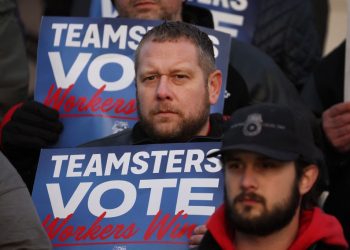 EE. UU. comienza a votar en los cruciales comicios de mitad de mandato