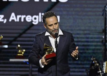 Jorge Drexler, Fito Páez y Bad Bunny arrasan en antesala de Grammy Latinos