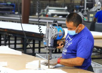 Gobierno de El Salvador afirma que 2,000 empresas no pagan cuotas de AFP