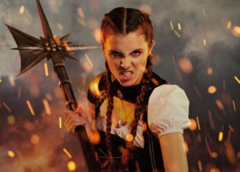 «Mad Heidi», la sangrienta versión de la niña de la pradera, causa furor y expectativa en Europa