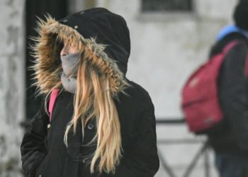 Tokio anima a sus habitantes a usar cuello de tortuga para ahorrar energía