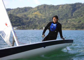 La velerista Darling Flores, de Santiago Texacuangos, competirá en Juegos Santa Marta 2022