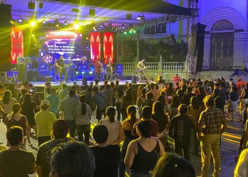 El Gobierno de El Salvador apoya los  carnavalitos en el parque Guzmán de San Miguel
