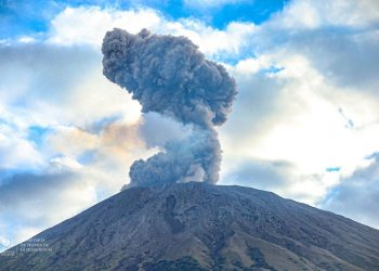 Protección Civil instala puesto de mando por actividad en volcán de San Miguel