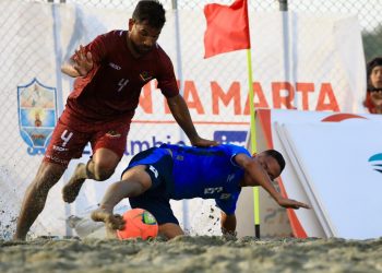Jason Urbina, pivot de la Azul playera: «El fútbol da revancha y Dios me puso que ahora sería mi momento»