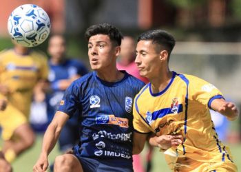 Primer asalto por el título en la Liga Nacional de Fútbol