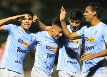 San Salvador se metió sin despeinarse a las semis en la Liga Nacional