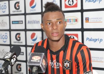 Édgar Medrano: «He recibido llamadas de FAS, pero no les he contestado porque estoy enfocado en Águila»