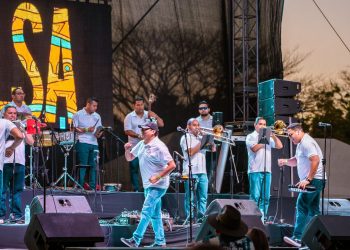 «El salvadoreño estaba huérfano, salseramente hablando», Rubén Flamenco, director técnico de Salsalvador All Star