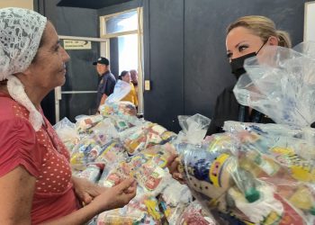 Gobierno de El Salvador continúa entregando paquetes de alimentos en La Unión