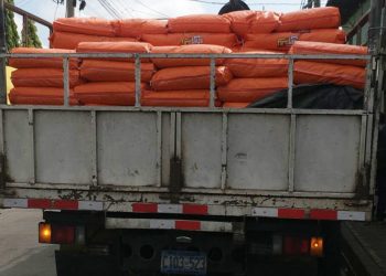 Multan a conductores de transporte de carga en la zona oriental
